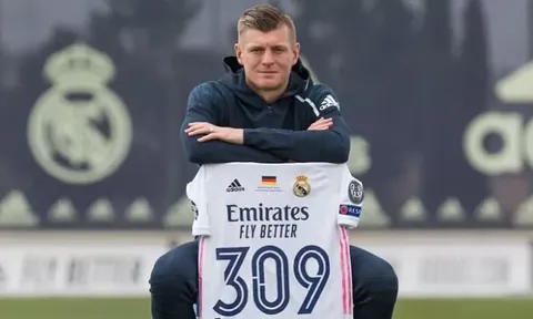 Kroos tiết lộ điểm đến cuối cùng trong sự nghiệp