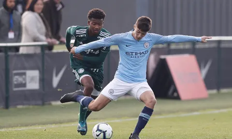 Man United muốn chiêu mộ tiền đạo ghi hơn 600 bàn thắng của Man City