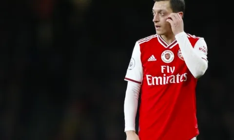 XONG! Arteta lên tiếng, quá rõ tương lai Mesut Ozil tại Arsenal