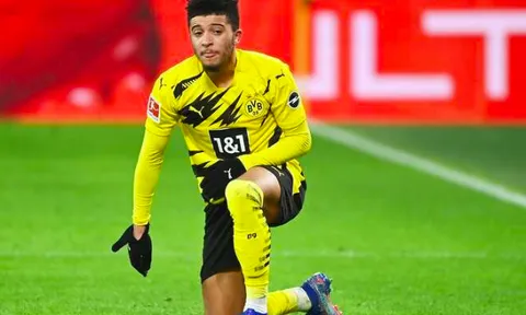 Gia hạn Greenwood, Man Utd lập tức "báo tin buồn" cho Dortmund về Sancho