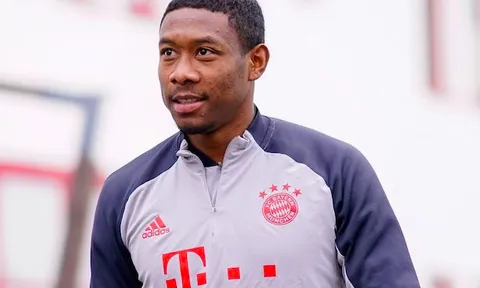 Bẻ lái không ngờ, Alaba trên đường tới Premier League
