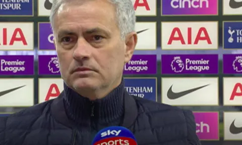 Jose Mourinho: "Có thể tất cả nghĩ tôi bị điên!"