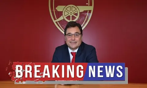 Sếp lớn Arsenal: "Tôi mà nói tên, cậu ấy sẽ đắt hơn 10 triệu bảng tối nay"