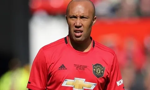 Mikael Silvestre chỉ ra 3 ứng viên vô địch Premier League: Bất ngờ Leicester