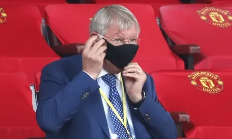 Sir Alex 'phá lệ', thích dẫn dắt một cầu thủ Man Utd hiện tại