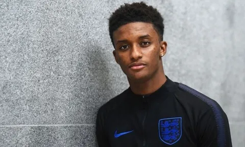 Demarai Gray: Tương lai của Tam Sư nhưng "mất tích" tại Leicester City?