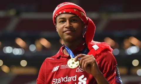 Klopp nói gì khi thần đồng đòi ra đi?