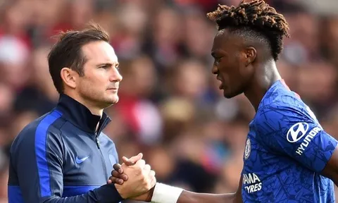 Man Utd khủng hoảng nhân sự, Chelsea cũng 'nát' lực lượng