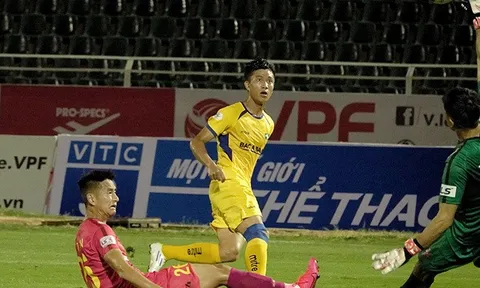 SLNA đòi “chốt sổ” V-League 2020: Không chơi đừng phá!