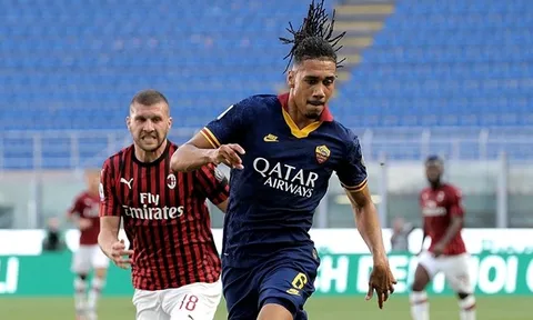 Smalling mắc lỗi nghiêm trọng, Roma thua đau Milan
