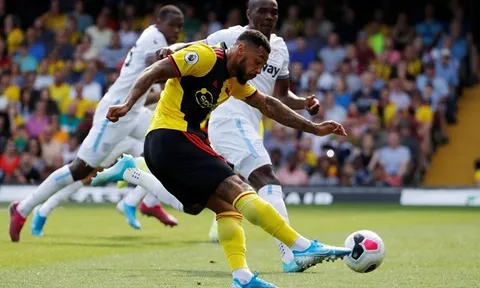 Bản hợp đồng kỷ lục tỏa sáng, West Ham khiến Watford chìm trong thất bại