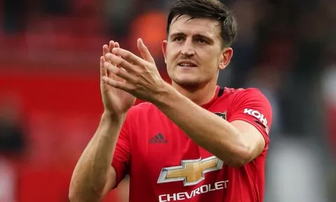"So sánh Van Dijk với Maguire là không công bằng"