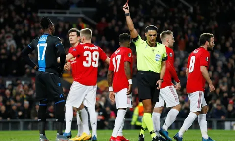 SỐC! BBC mắc lỗi khó tin, trận Man Utd - Club Brugge như thể 'tấu hài'