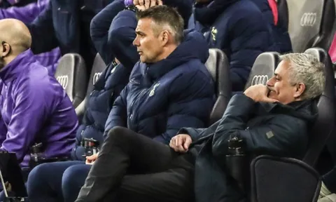 SỐC! Mourinho lộ hình ảnh gây choáng khi Tottenham bị loại