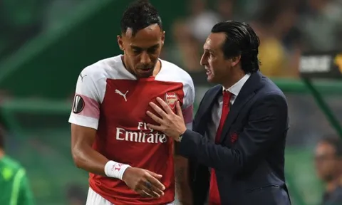 SỐC: M.U ngỏ lời ve vãn, trụ cột Arsenal công khai Emery "như bù nhìn"