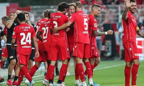 Thêm 1 đội bóng ở Bundesliga tự nguyện cắt giảm lương vì COVID-19