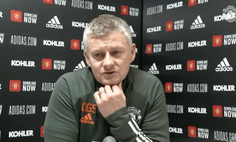 Solskjaer giải thích lý do thay người chậm trễ