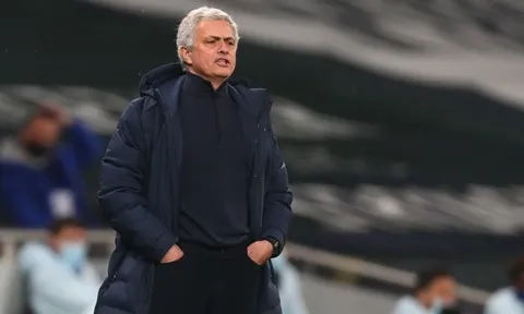 Bale 'chán' ra mặt ở trận thua Chelsea, Mourinho lại là nhân vật chính