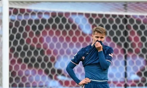 Quá thiếu sắc sảo, Arsenal lập bập nợ chồng thêm nợ