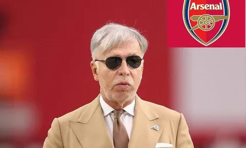Stan Kroenke, "kẻ độc tài" keo kiệt của Arsenal