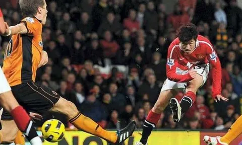 Sự giống nhau đến kinh ngạc giữa bàn thắng của Rashford và Park Ji-sung vào lưới Wolves