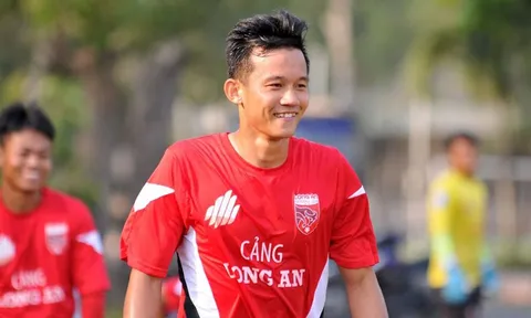 Tái hợp Trần Hoài Nam, CLB Long An gia tăng hoả lực trên hàng công