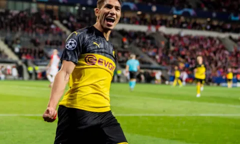 Tài năng trẻ lập cú đúp, Dortmund chính thức dẫn đầu bảng tử thần