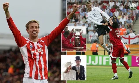 Tạm biệt 'sếu vườn' Peter Crouch - Cầu thủ trăm năm có một ở Premier League
