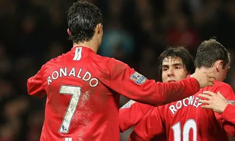 Tam tấu Ronaldo - Rooney - Tevez của Man Utd 2007/08 từng bá đạo ra sao?