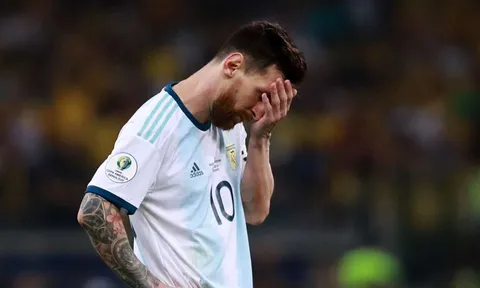 Tấm thẻ đỏ kết thúc sự nghiệp ĐTQG của Messi?