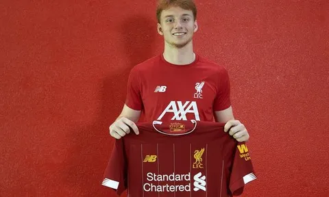 Tân binh của Liverpool được ví với "Hoàng đế" Beckenbauer