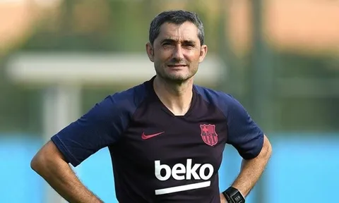 Tân binh gãy xương cổ tay, Ernesto Valverde lo sốt vó