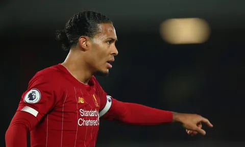 Tăng lương khủng, Liverpool giữ chân Van Dijk khỏi Gã khổng lồ