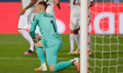 Ter Stegen báo "tin dữ" cho các CĐV Barcelona