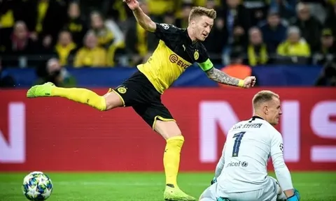 Phản ứng khó tin của Ter Stegen sau pha cản phá penalty