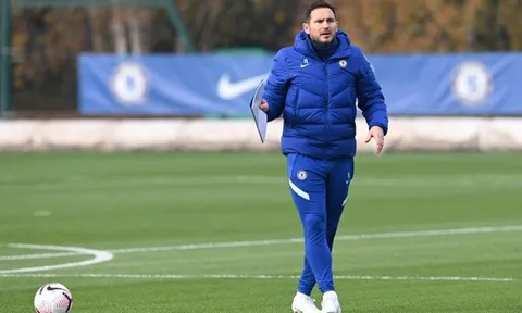 Lampard tái xuất, chuẩn bị đối đầu Steven Gerrard?
