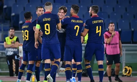 Sao 20 tuổi tỏa sáng, AS Roma nhẹ nhàng đánh bại Istanbul Basaksehir