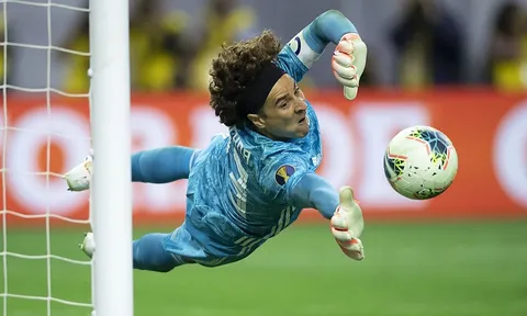 'Thánh' Ochoa lại cản phá xuất thần đưa Mexico vào bán kết