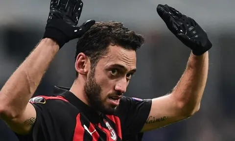 “Thánh sút phạt” đứng trước tương lai bấp bênh tại AC Milan