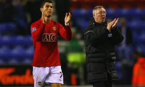 Thất bại của Liverpool tô điểm thêm sự vĩ đại của Sir Alex Ferguson