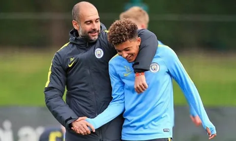 "Thật chẳng hiểu vì sao Pep Guardiola lại để cậu ấy rời Man City"