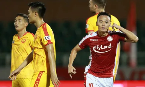 Thấy gì từ việc TP.HCM chiếm đỉnh bảng V-League 2020?