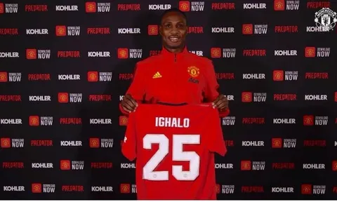 Thế giới hoang mang, sao Man Utd bày cách đánh bại Corona
