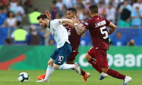 Theo kèm Messi cả trận, cầu thủ Venezuela này là người may mắn nhất