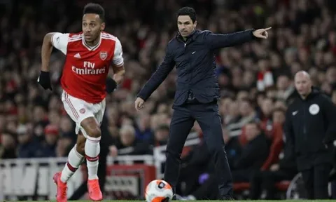 'Arsenal không thể liên tục để cầu thủ đi theo dạng miễn phí'