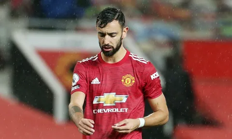 Thi đấu bết bát, Man United tiếp tục bị chỉ trích vì để Bruno 'gánh' quá lâu