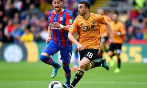 Thi đấu với 10 người, Wolves thoát "cửa tử" gay cấn trước Palace