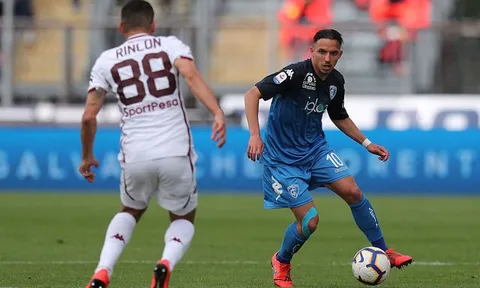 Thỏa thuận hoàn tất, AC Milan sắp đón tài năng 21 tuổi người Algeria