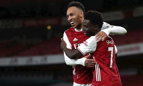 Gary Lineker chỉ ra cầu thủ 'phong độ là nhất thời, đẳng cấp là mãi mãi' của Arsenal