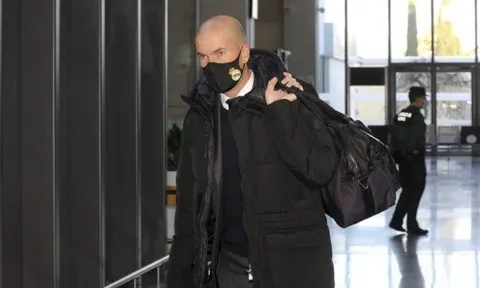 Thua bạc nhược, Zidane "thoái vị", triều đại mới tại Real được thiết lập?